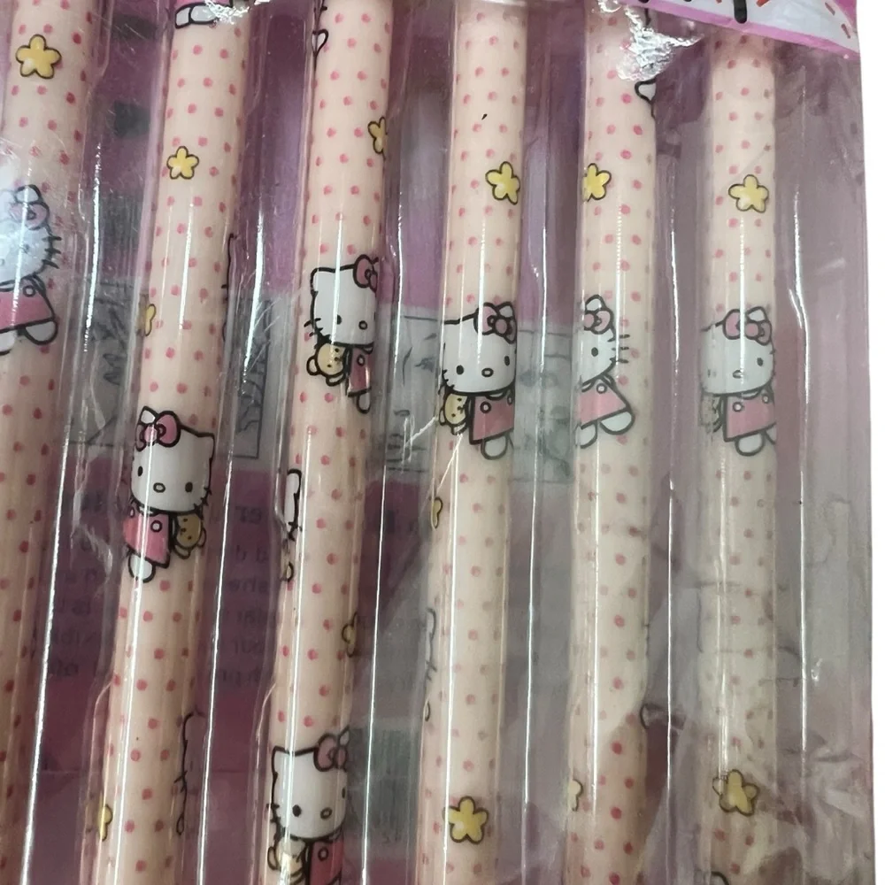 Hello Kitty Makeup Brush Set‎ with Cute Designs 7 Brushes Gift